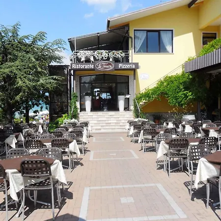 In 22099 * بسكييرا ديل غاردا